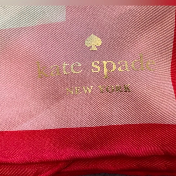 Silk scarf - Picture 7 of 7